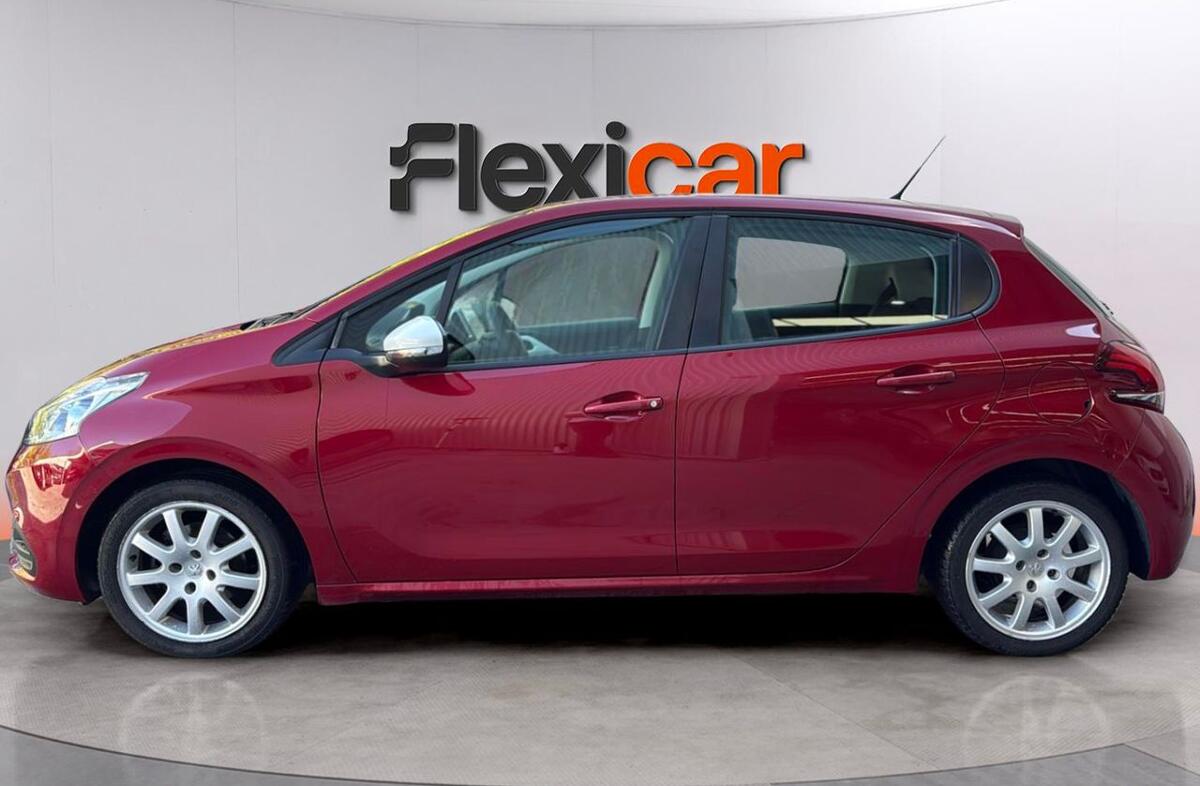 PEUGEOT 208 1.2 PureTech Style