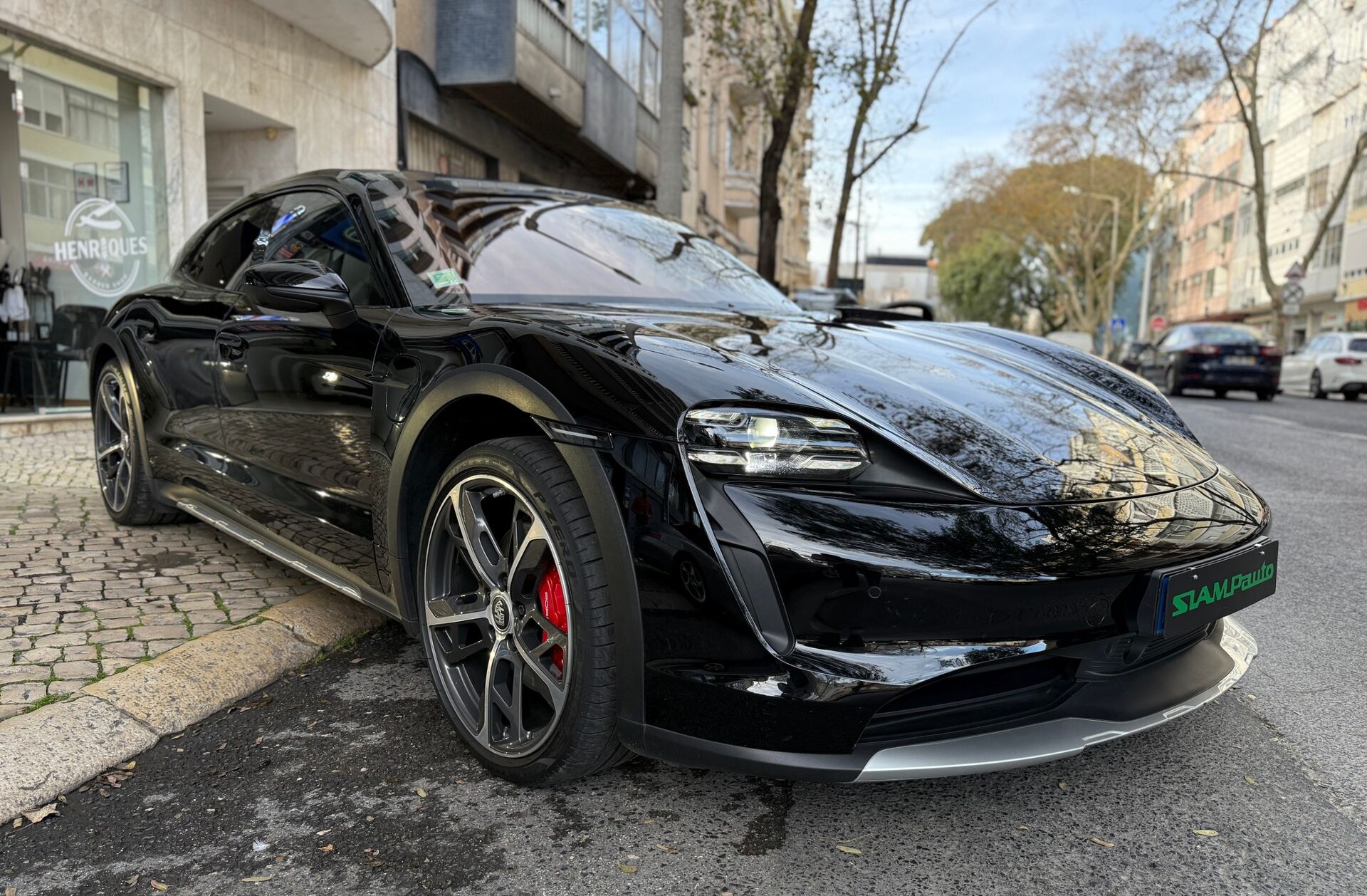 PORSCHE Taycan ST 4S