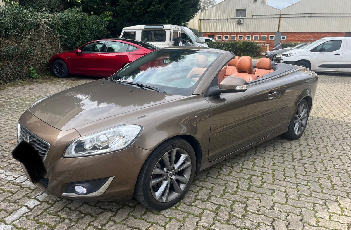 VOLVO C70 2.0 D4 Momentum Geartronic