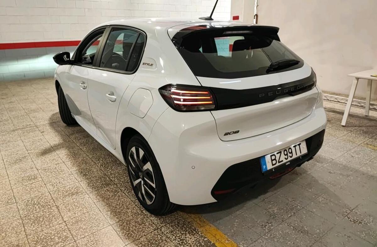 PEUGEOT 208 1.2 Style