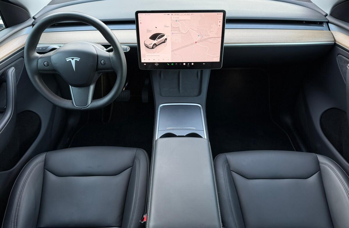 TESLA Model Y Tração Traseira