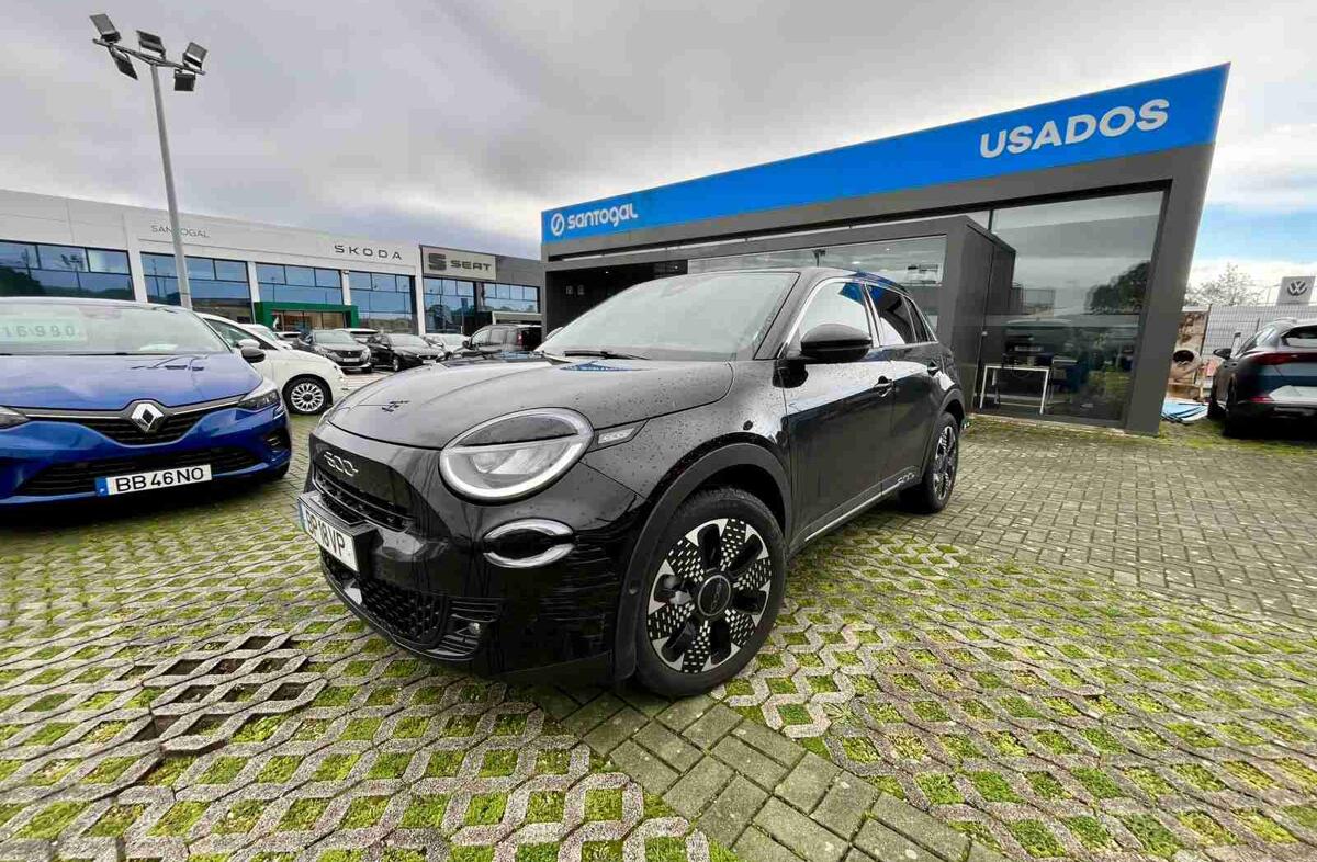 FIAT 600 1.2 Hybrid La Prima