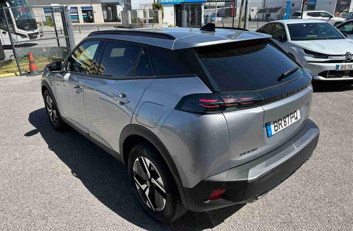 PEUGEOT 2008 1.2 Hybrid Allure e-DCS6