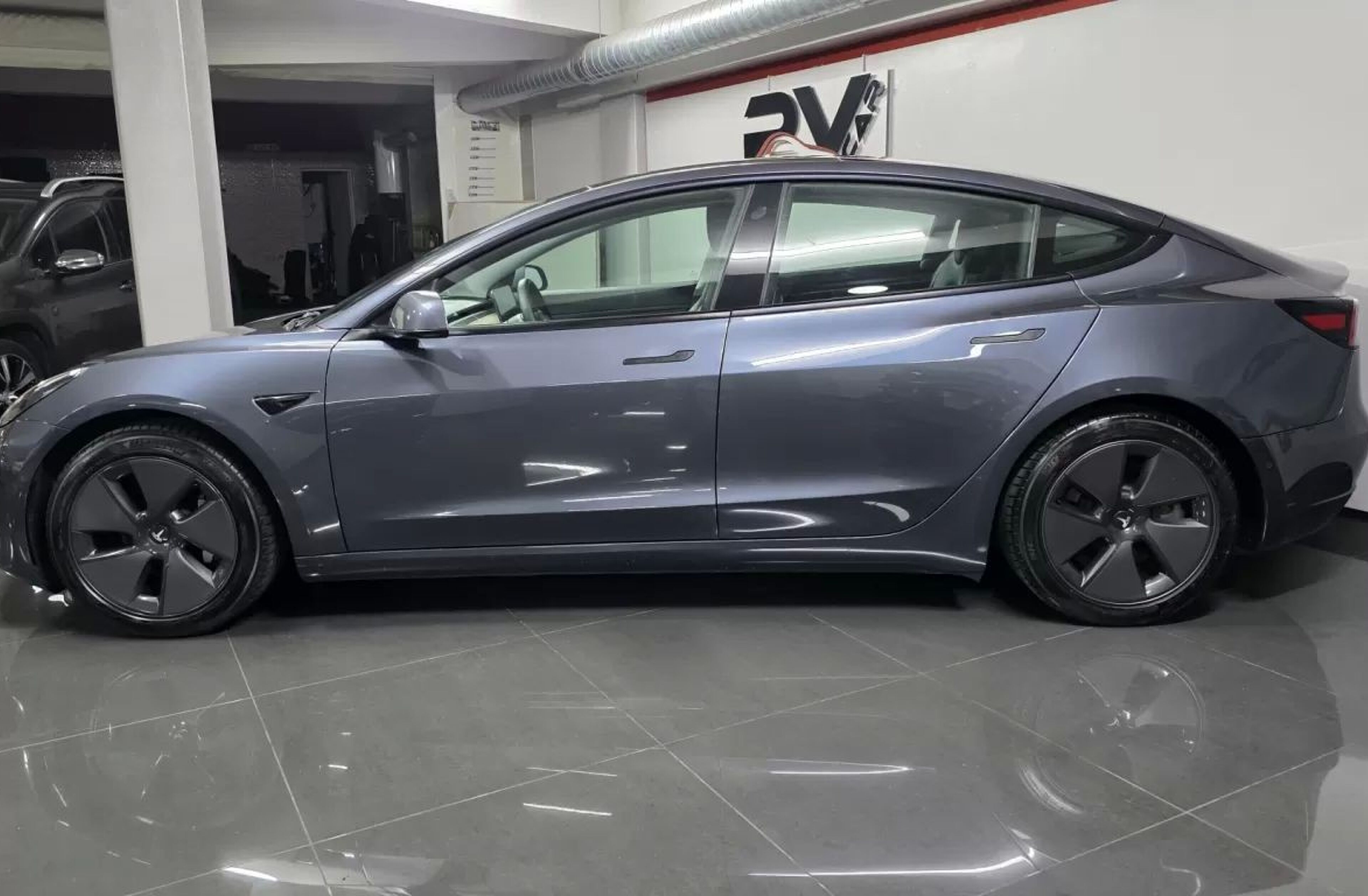 TESLA Model 3 Standard Range Plus RWD