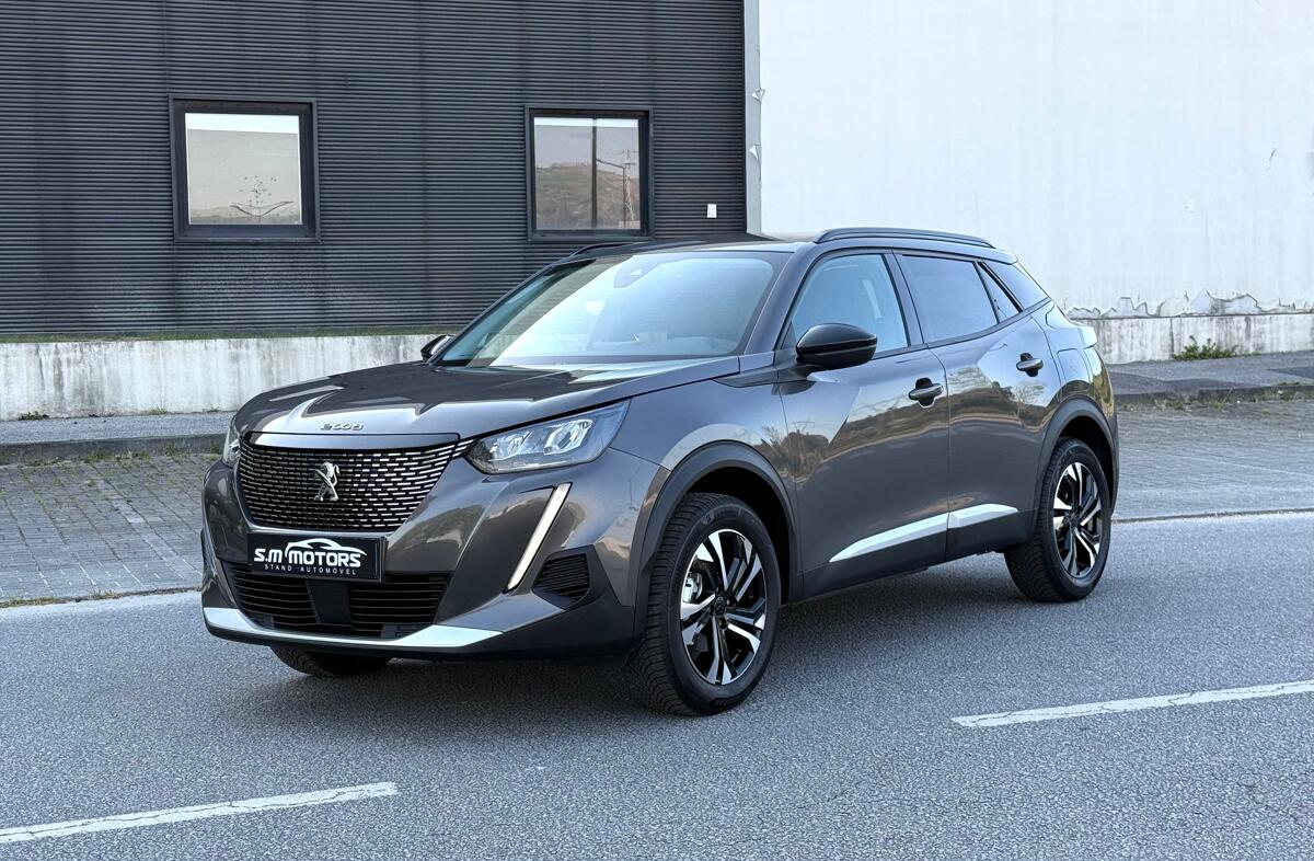 PEUGEOT 2008 1.2 PureTech Allure Pack EAT8