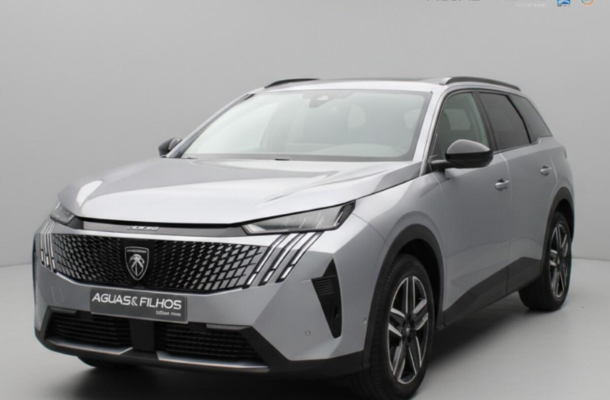 PEUGEOT 5008 1.2 Hybrid Allure e-DCS6