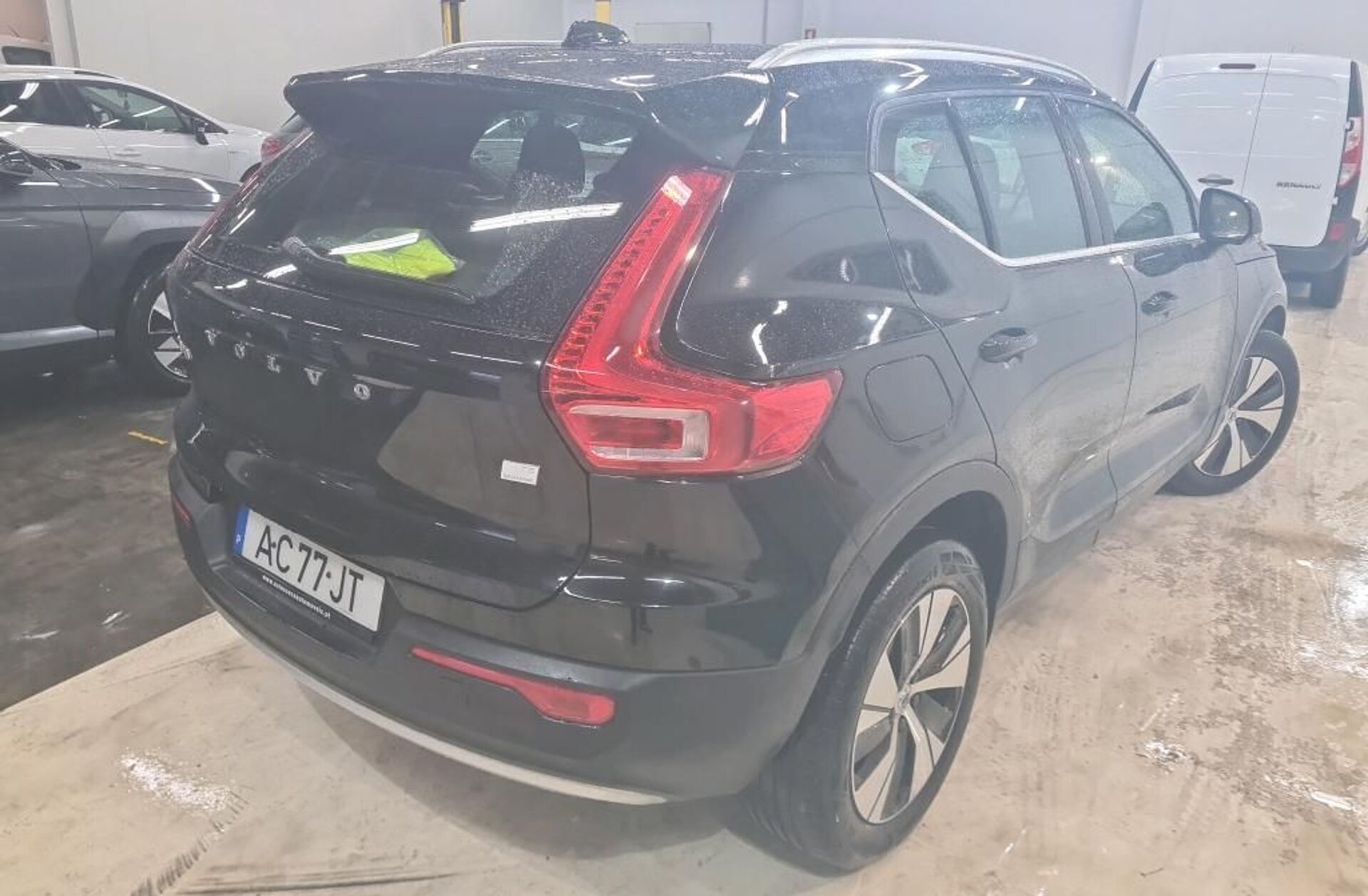 VOLVO XC40 1.5 T5 PHEV Momentum Plus