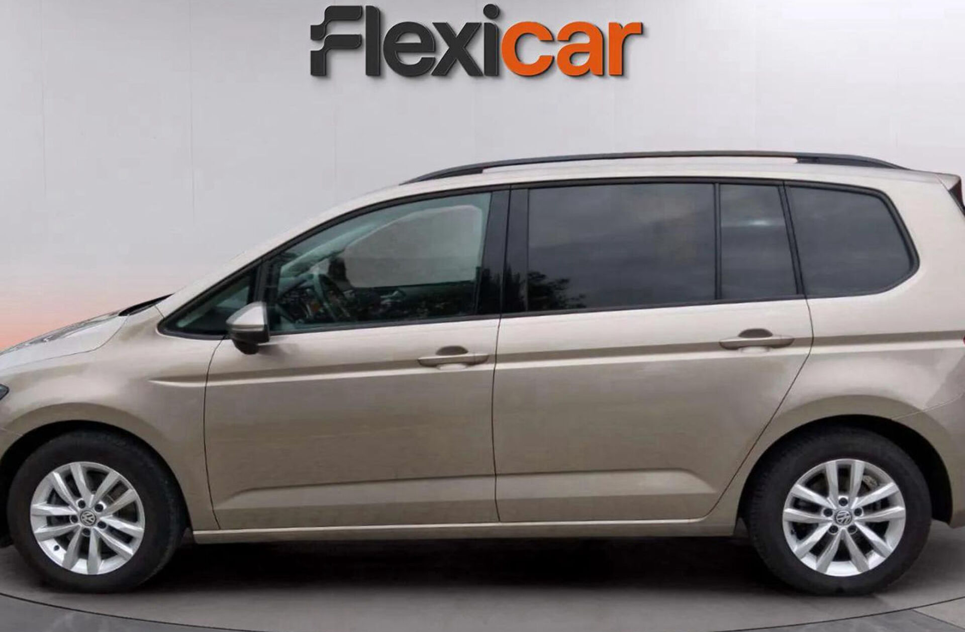 VOLKSWAGEN Touran 1.6 TDI Confortline DSG