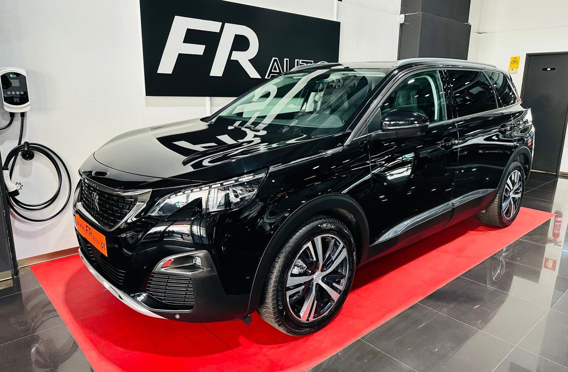 PEUGEOT 5008 1.5 BlueHDi Allure EAT8