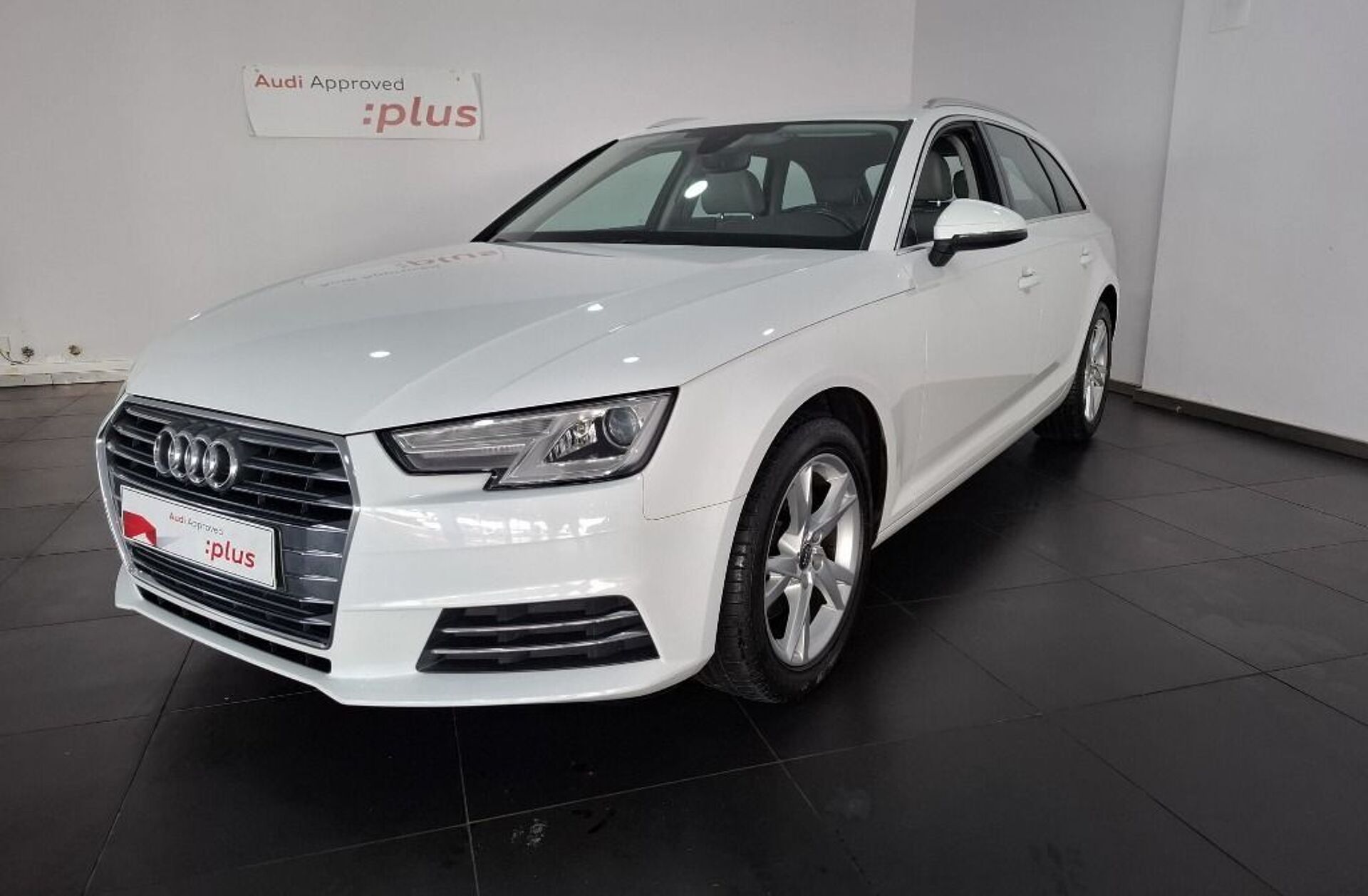 AUDI A4 2.0 TDI S-line S tronic