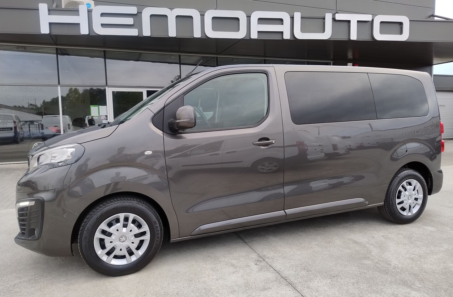 PEUGEOT Traveller 1.5 BlueHDi L2H1 Active Standard