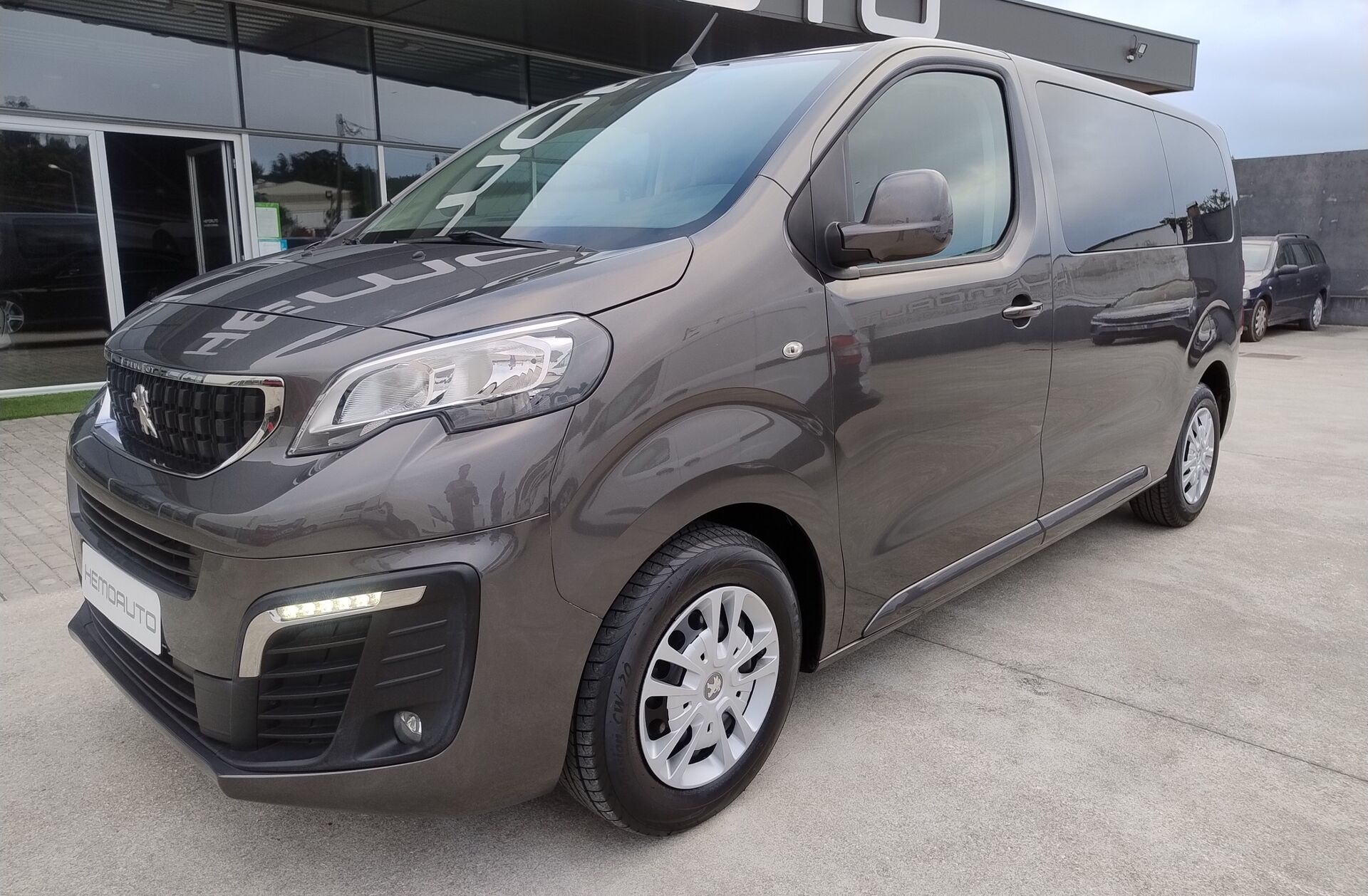 PEUGEOT Traveller 1.5 BlueHDi L2H1 Active Standard