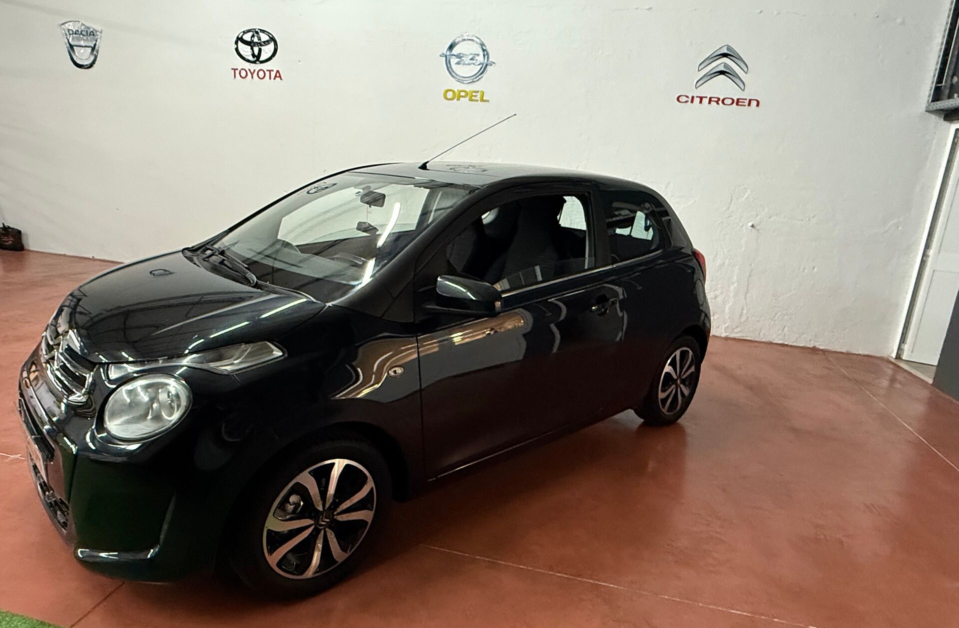 CITROEN C1 1.0 VTi Shine