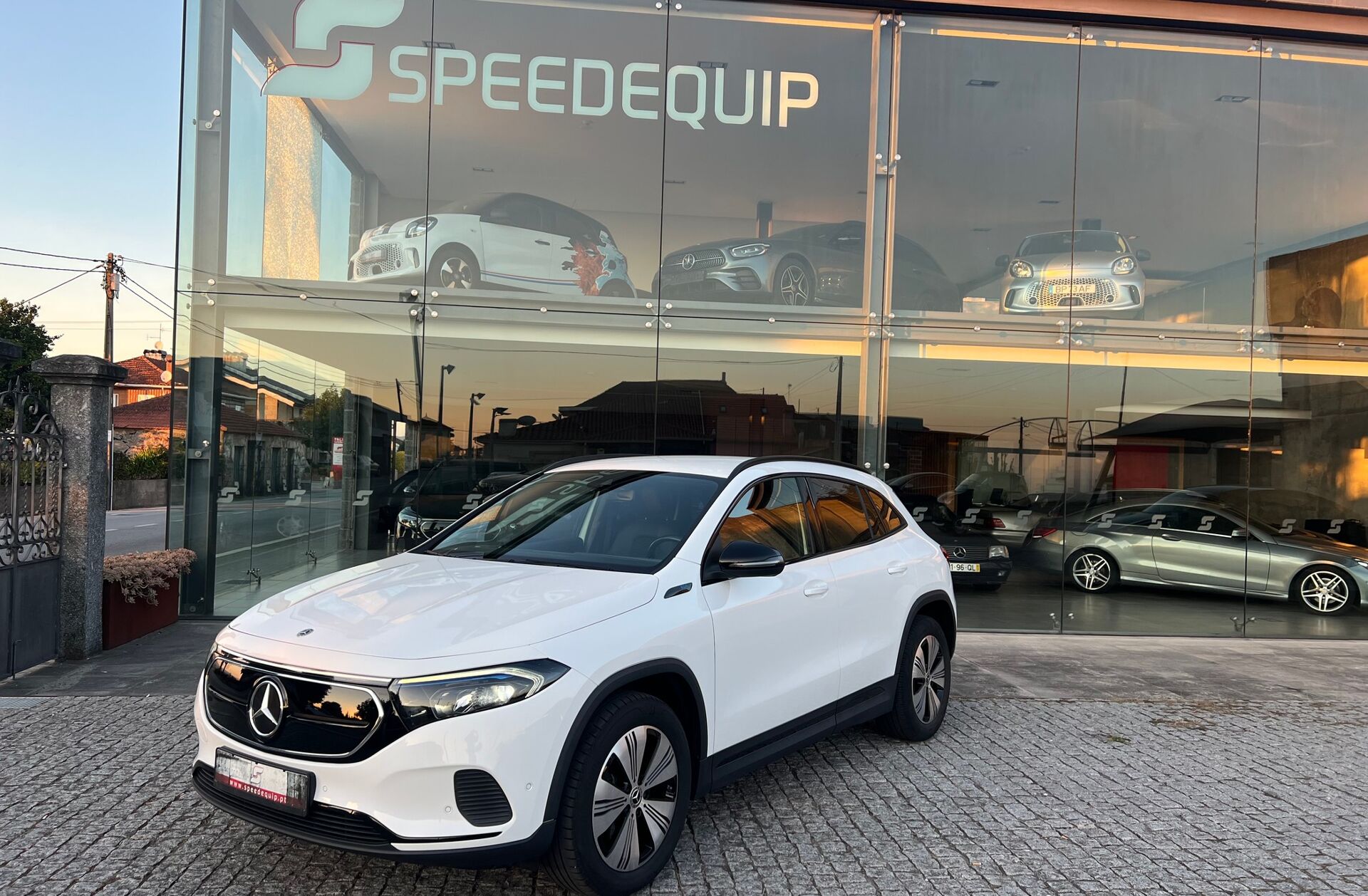 MERCEDES EQA 250 Progressive