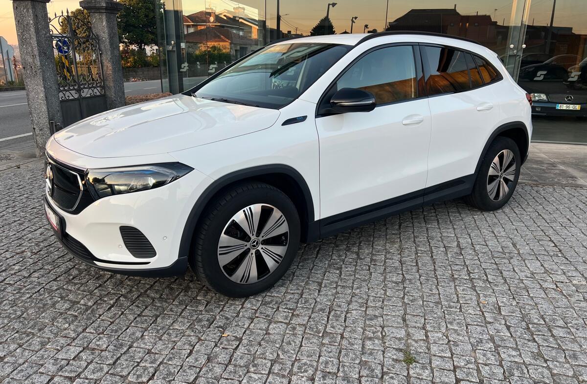 MERCEDES EQA 250 Progressive