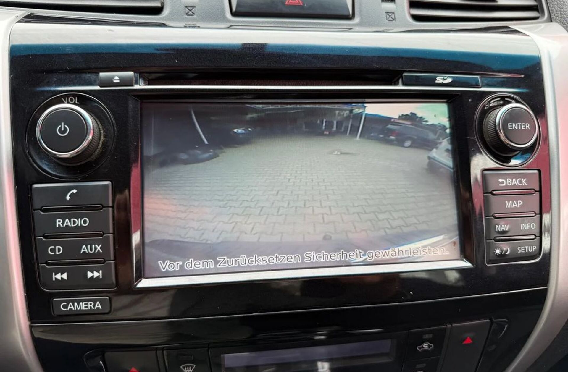 NISSAN Navara 2.3 dCi CD 4WD Tekna