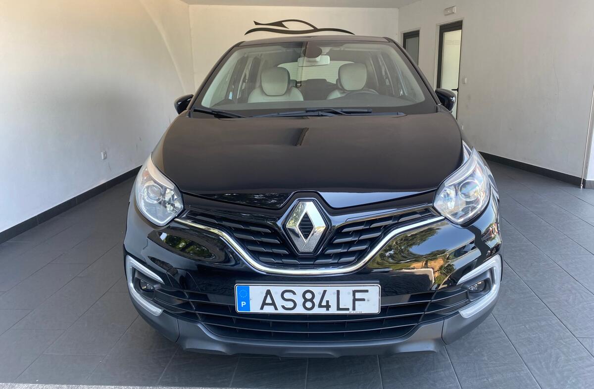 RENAULT Captur 0.9 TCe Exclusive