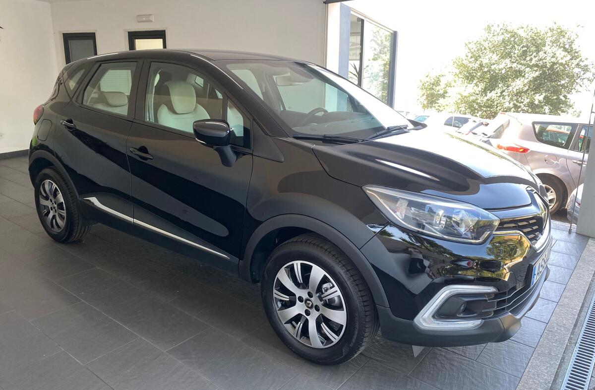 RENAULT Captur 0.9 TCe Exclusive