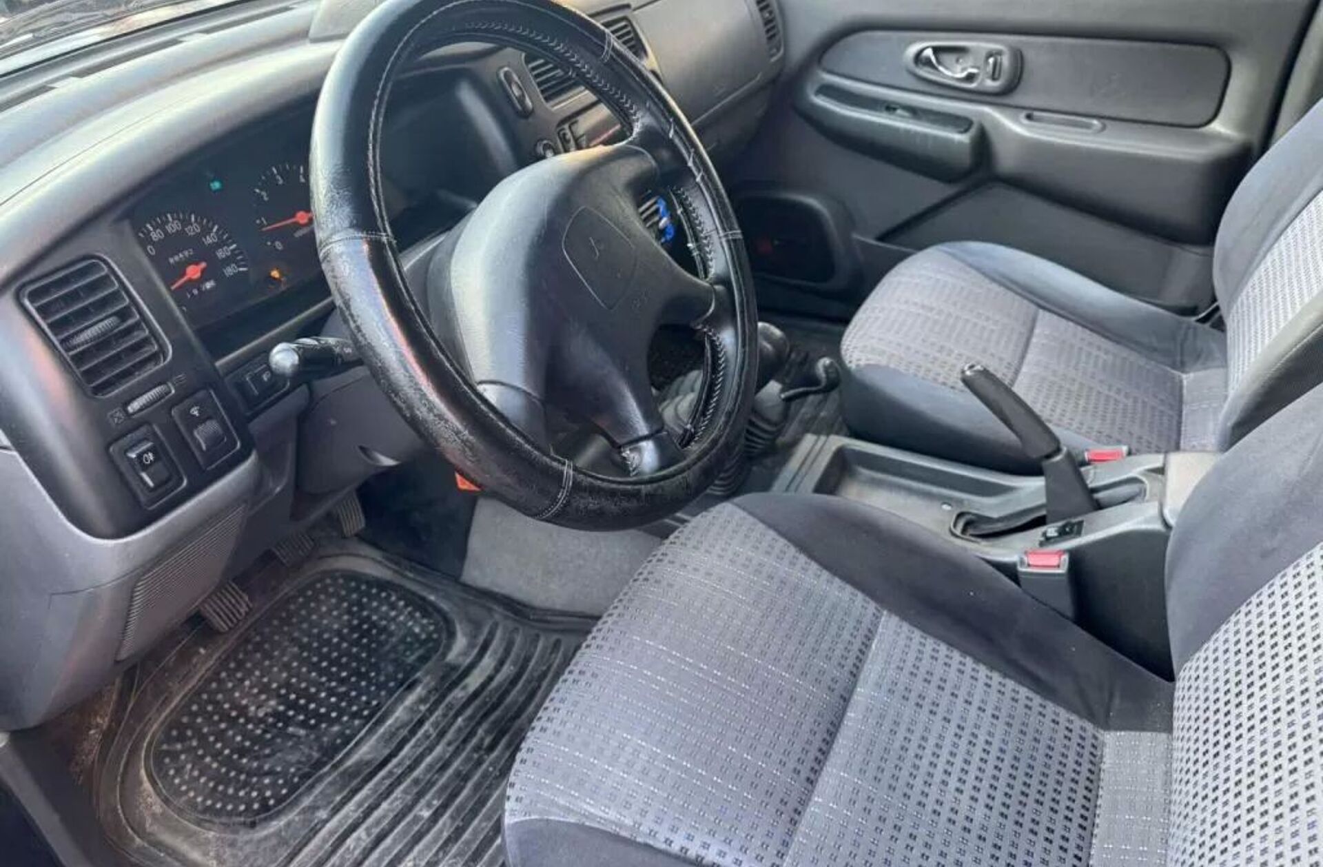 MITSUBISHI L 200 2.5 TD St E Full Box 3.5