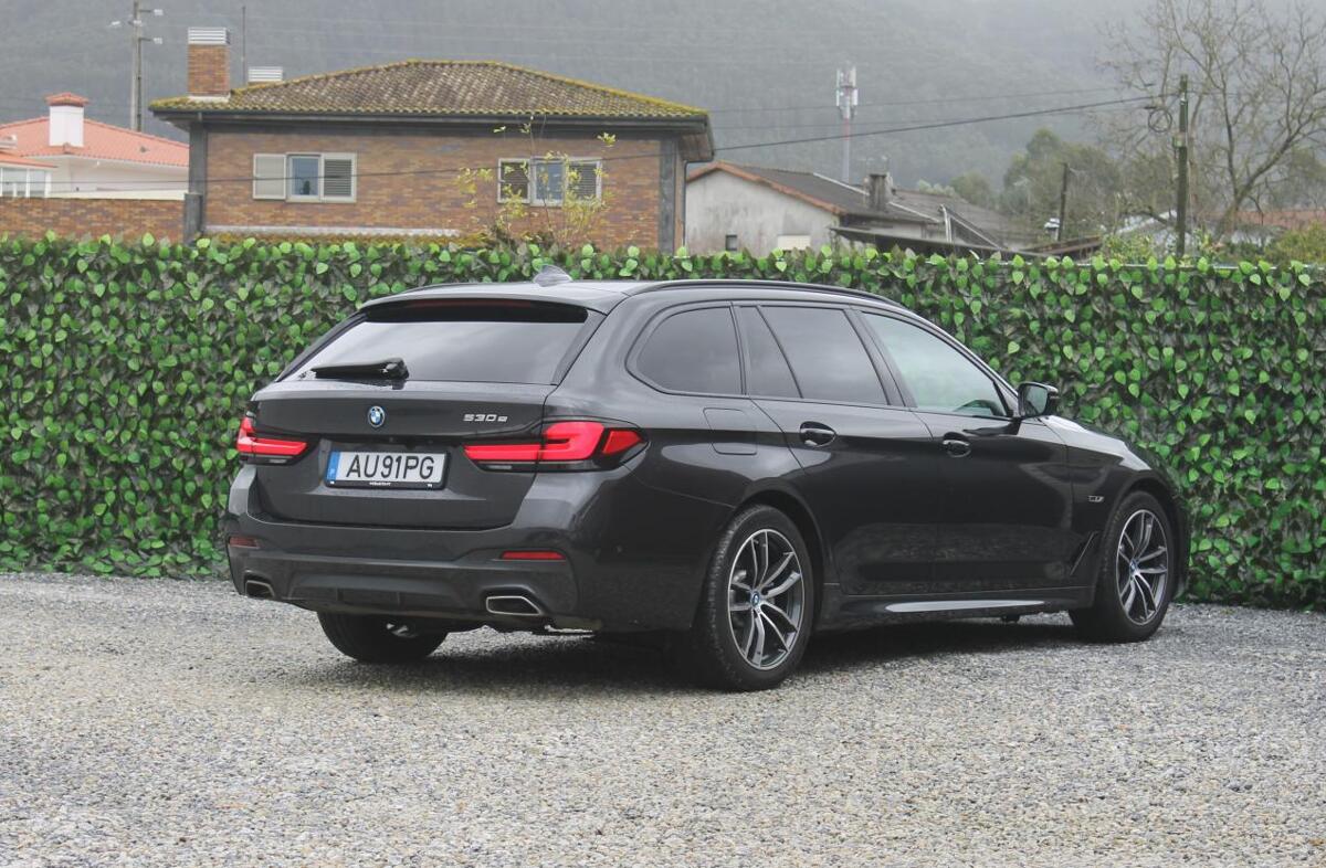 BMW Serie-5 530 e Pack Desportivo M