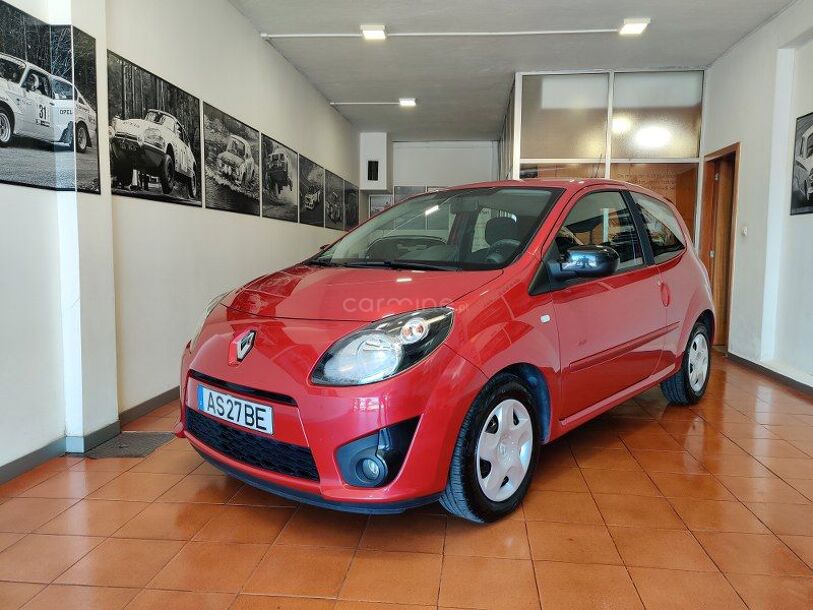 Renault Twingo usado Braga. Stand Capelo