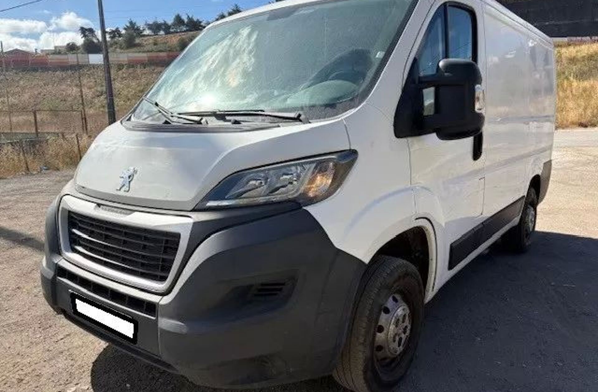 PEUGEOT Boxer 2.2 BlueHDi 330 L1H1 Pro