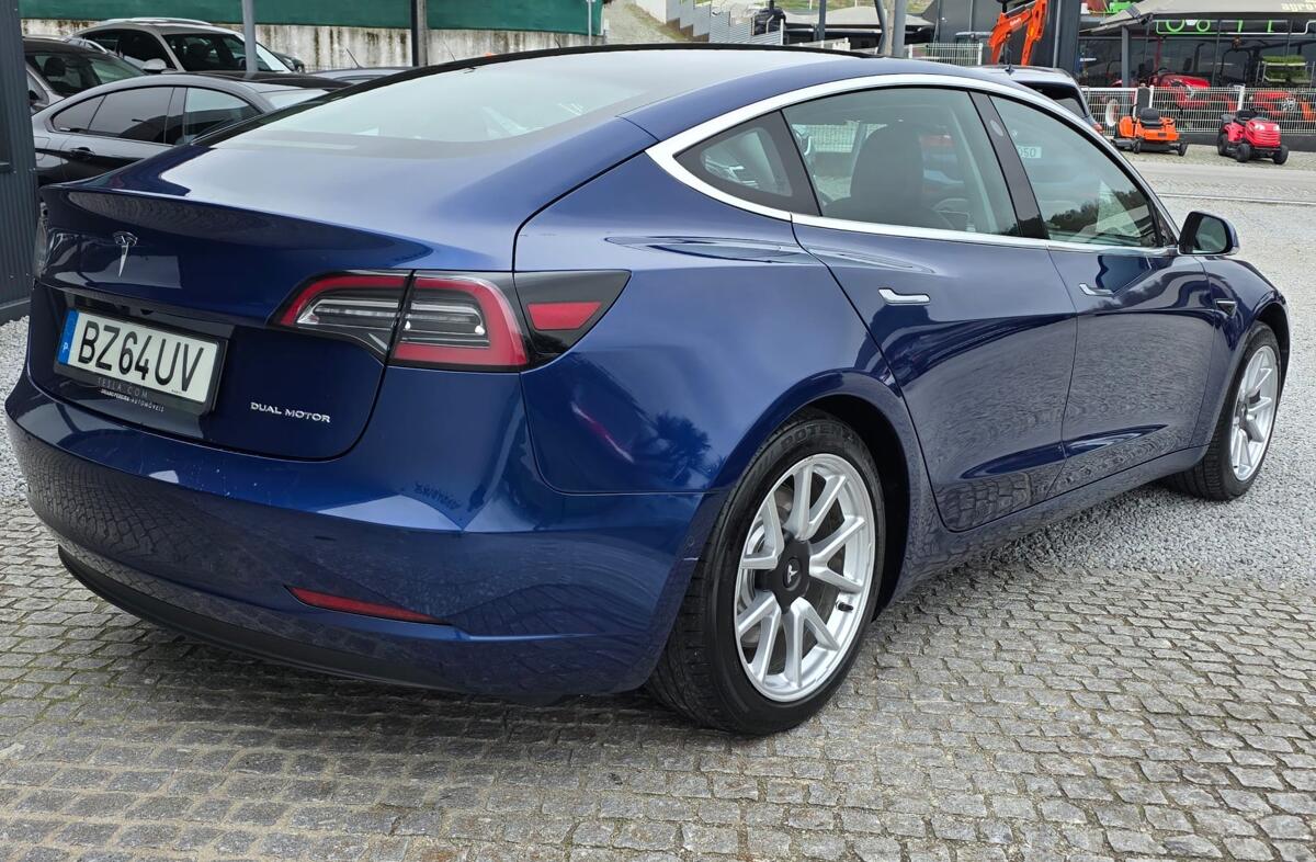 TESLA Model 3 Long-Range Dual Motor AWD