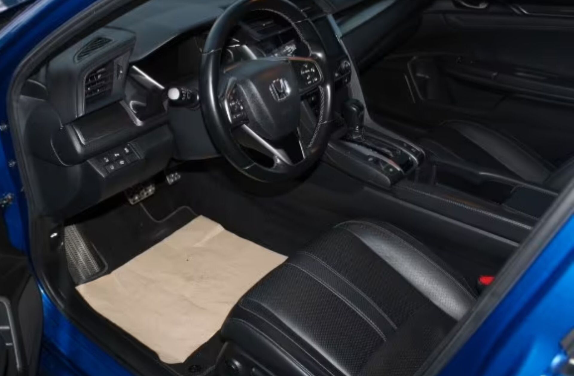 HONDA Civic 1.5 i-VTEC Executive CVT