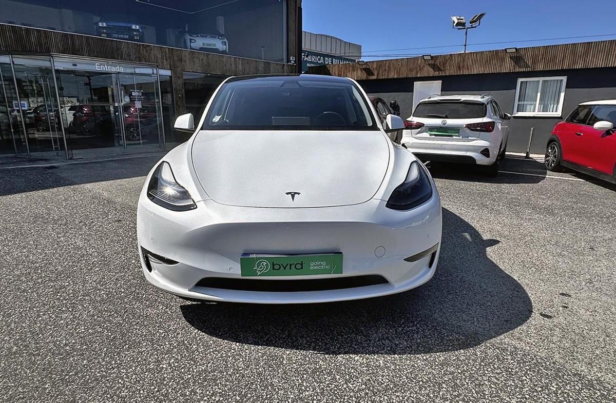 TESLA Model Y Long Range Tração Integral