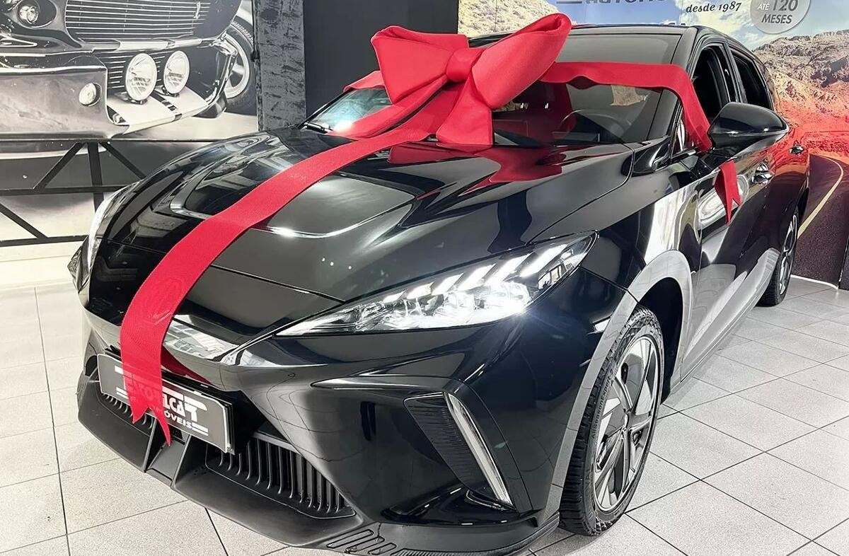 MG MG4 64 kWh Luxury