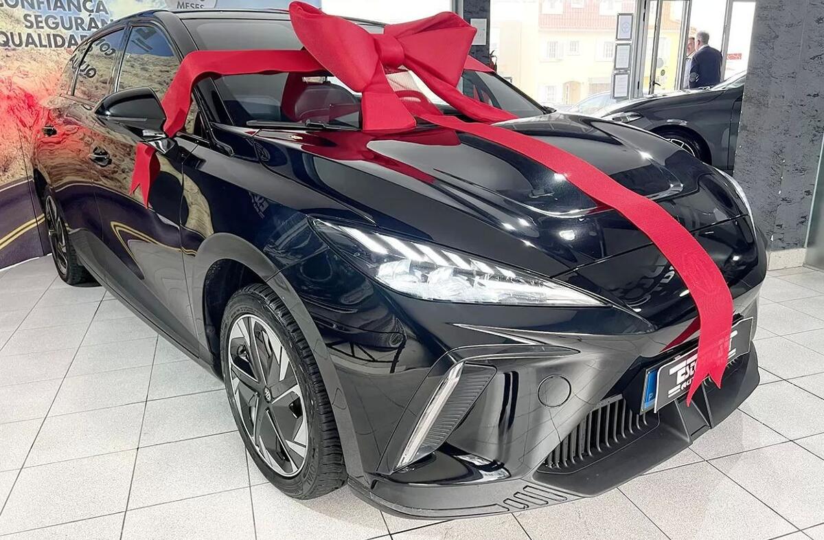 MG MG4 64 kWh Luxury