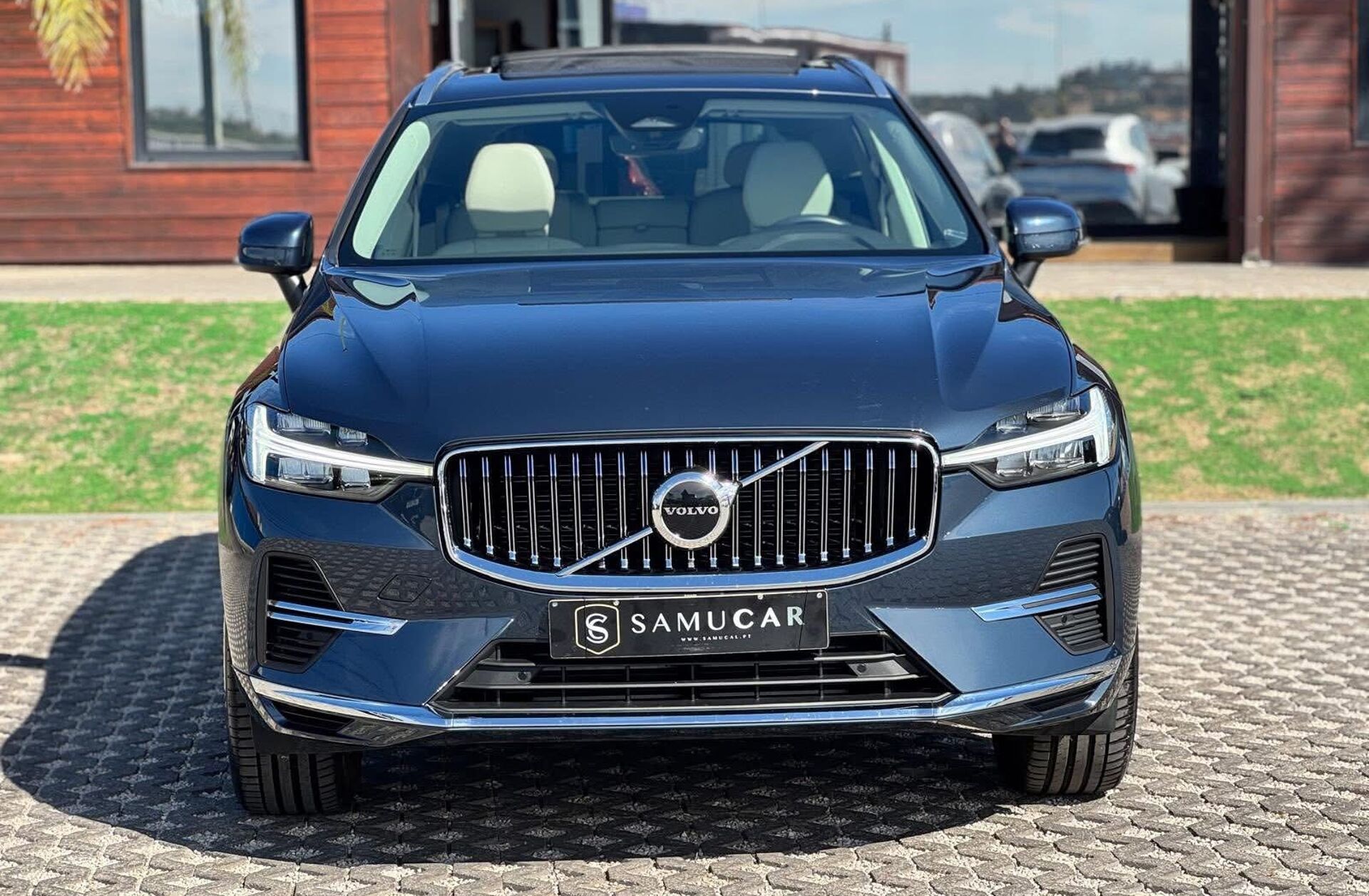 VOLVO XC60 2.0 T6 PHEV Core AWD