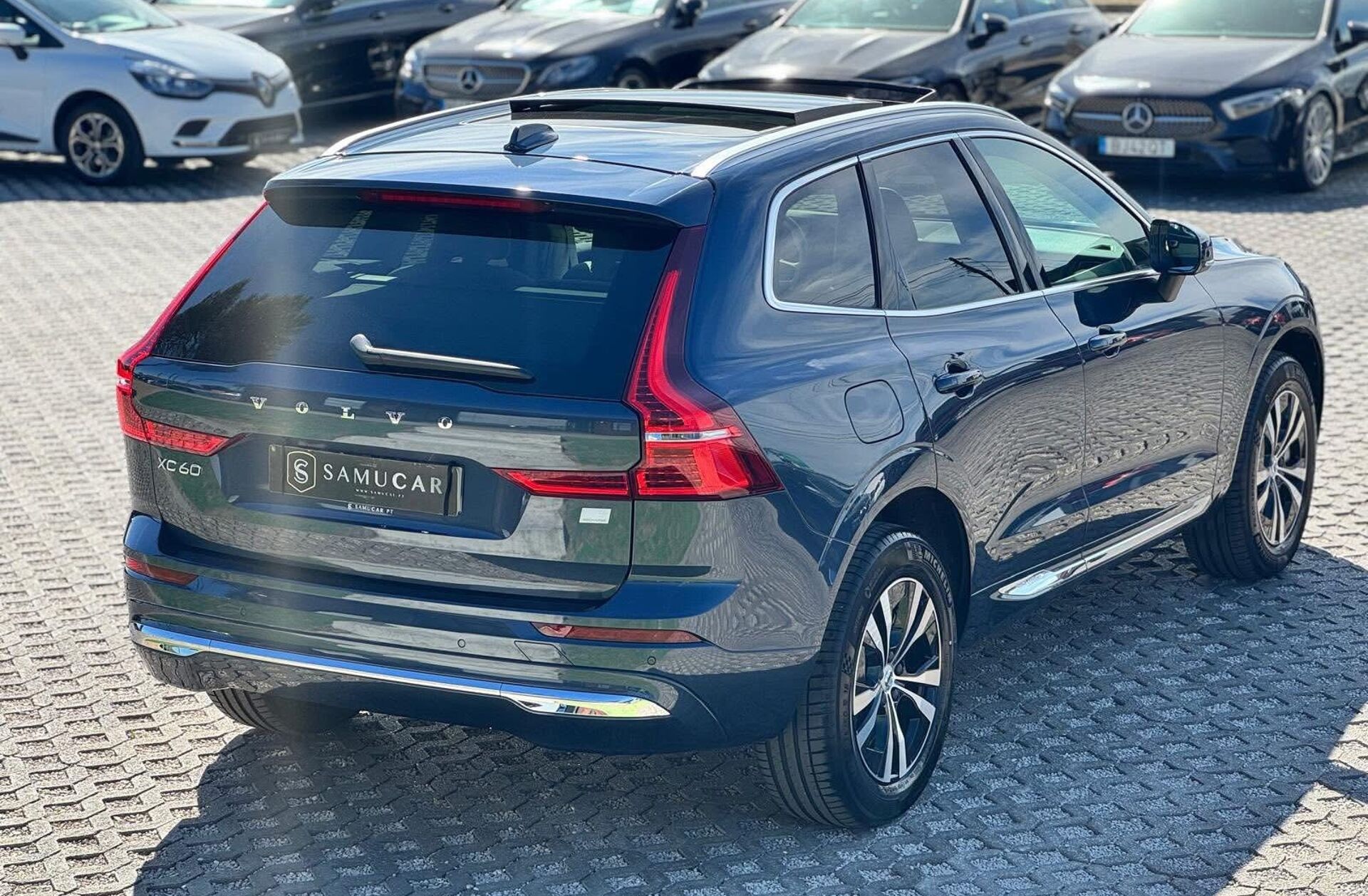 VOLVO XC60 2.0 T6 PHEV Core AWD