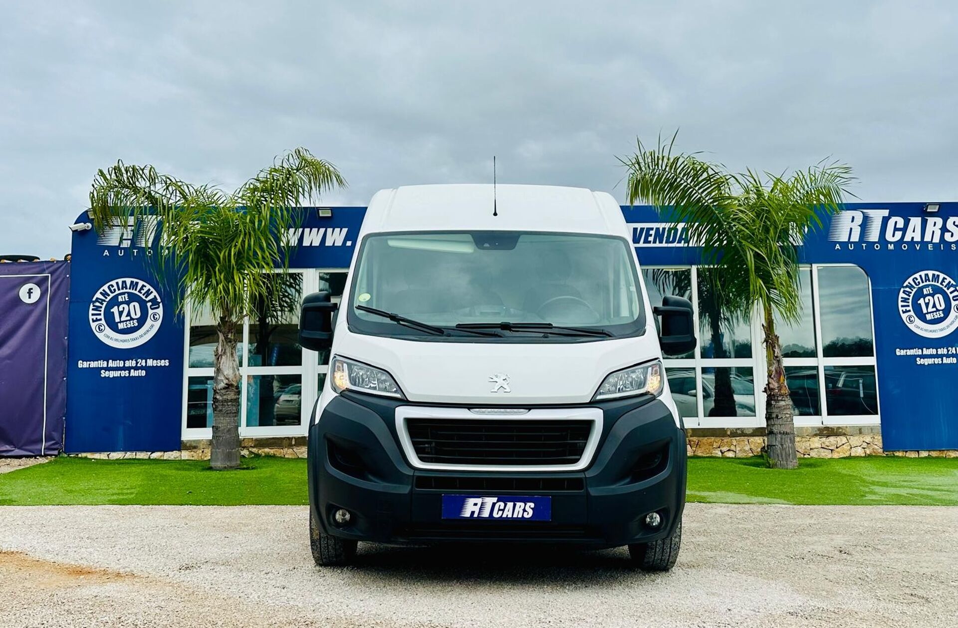 PEUGEOT Boxer 2.2 BlueHDi 435 L4H2 Premium