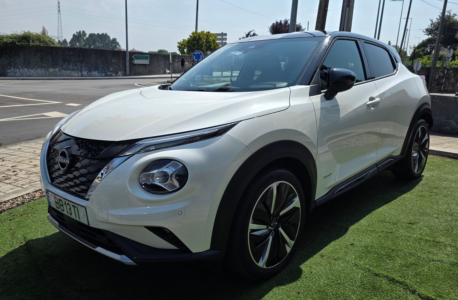 NISSAN Juke 1.6 Hybrid N-Design Black