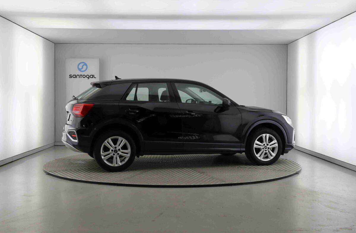 AUDI Q2 30 TFSI Advanced