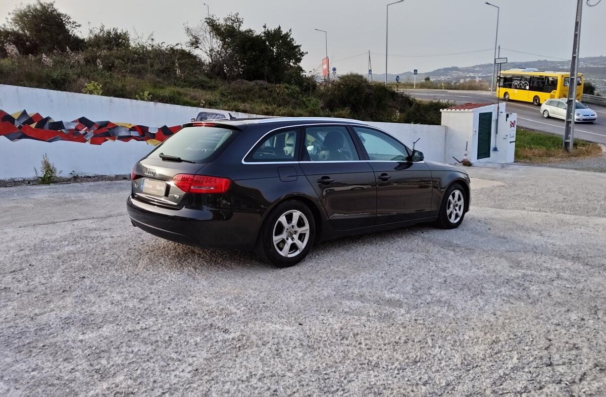 AUDI A4 2.0 TDi Advance