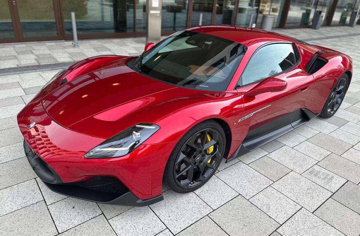 MASERATI MC20 3.0 V6