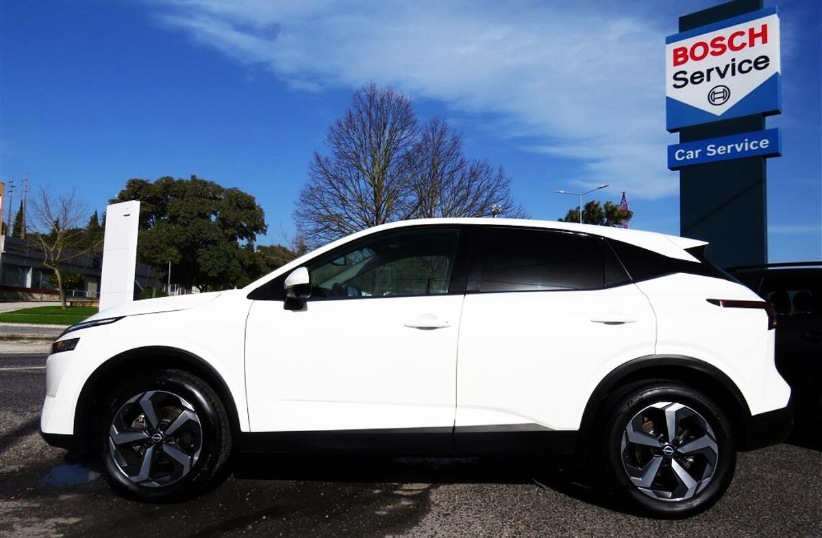 NISSAN Qashqai 1.3 DIG-T N-Connecta Xtronic