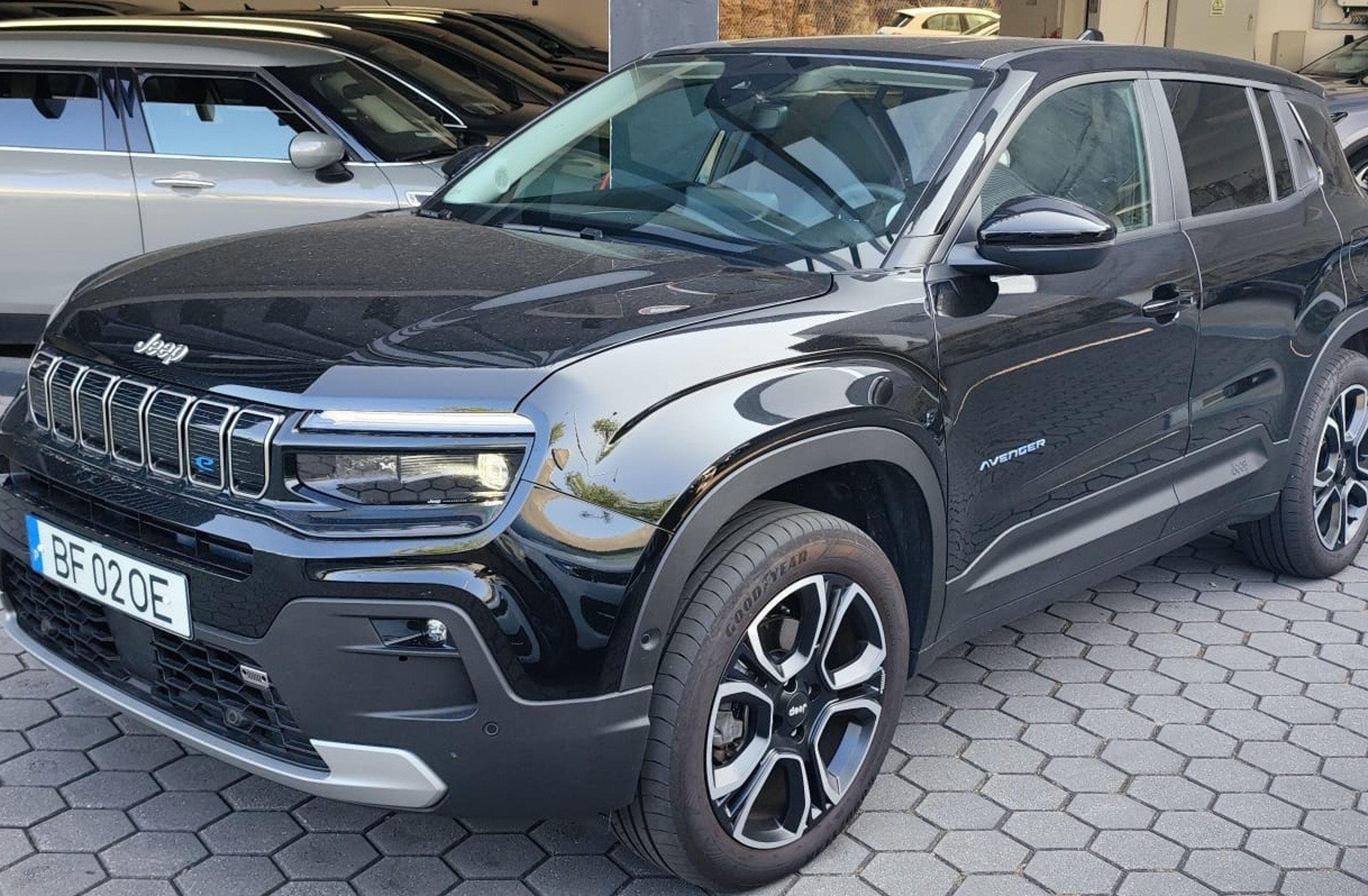 JEEP Avenger 54 kWh Summit