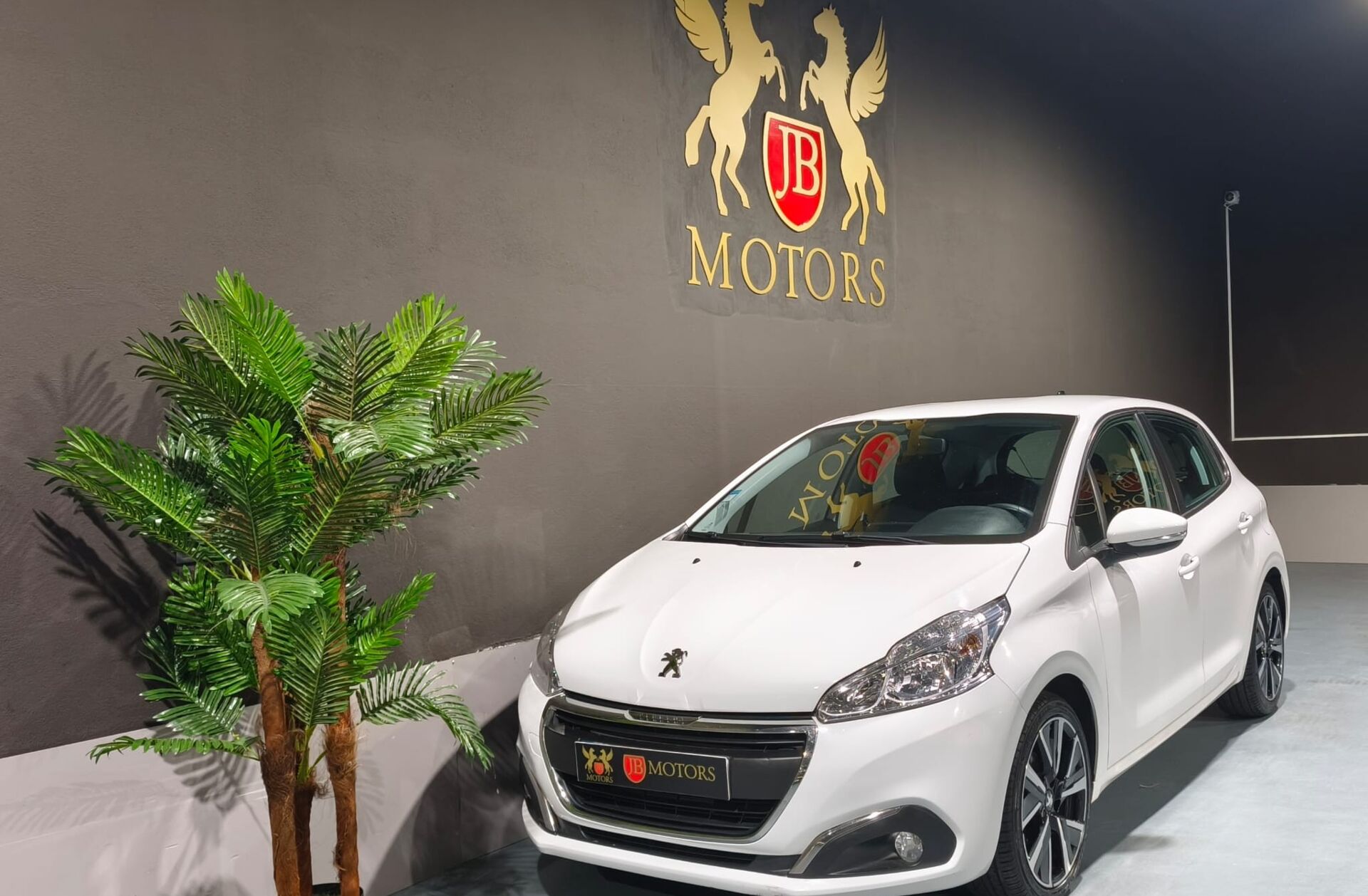 PEUGEOT 208 1.6 BlueHDi Allure