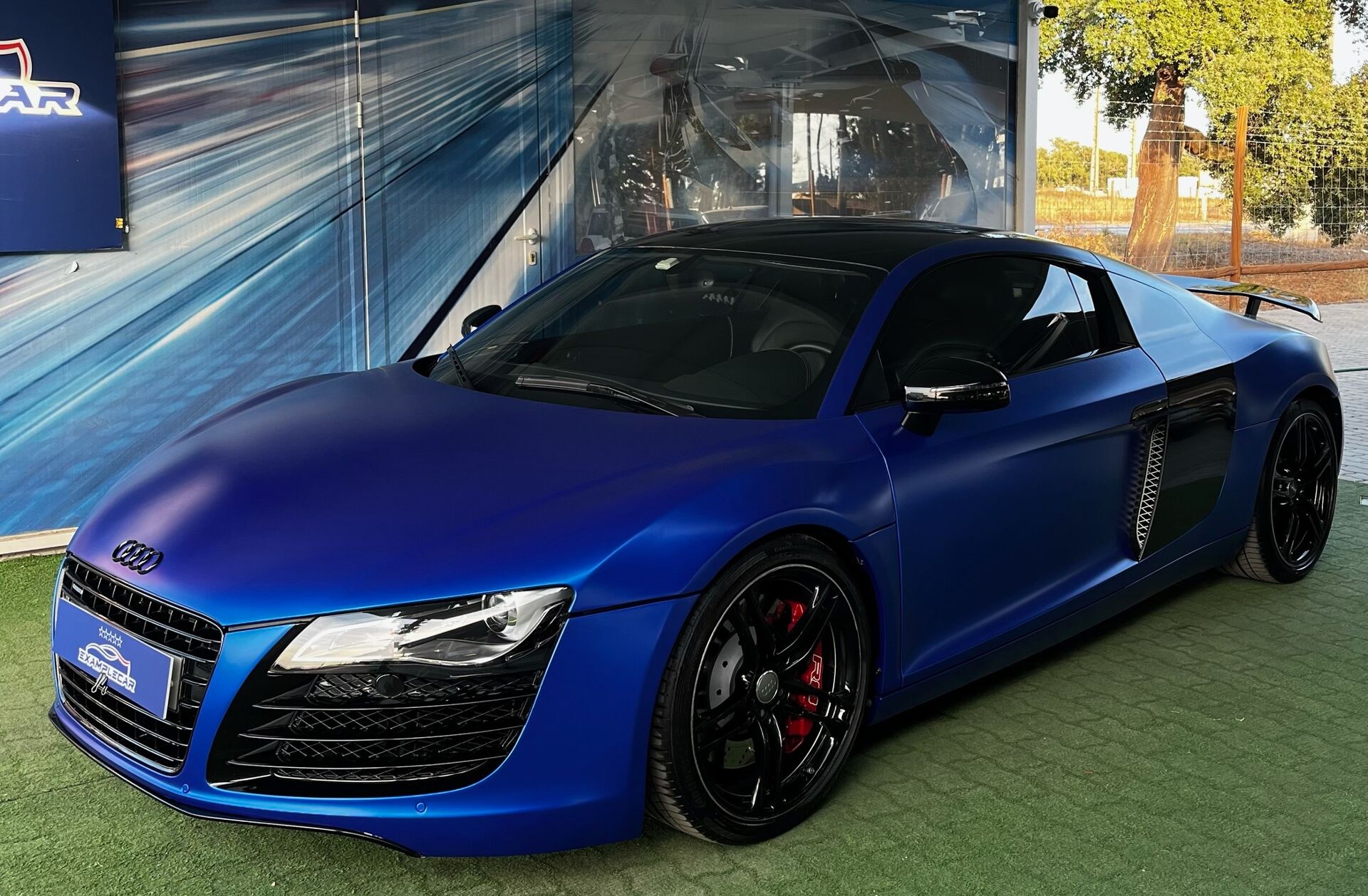 AUDI R8 4.2 FSI V8 quattro R-tronic