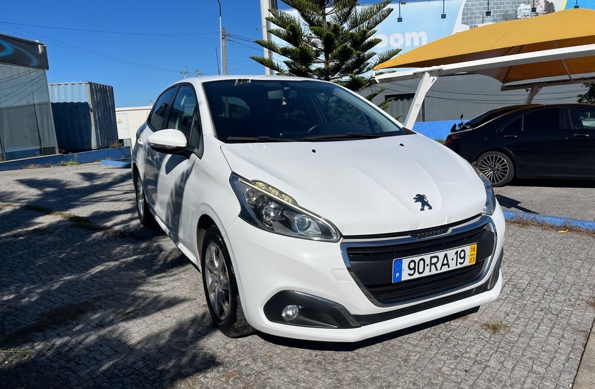PEUGEOT 208 1.2 PureTech Active