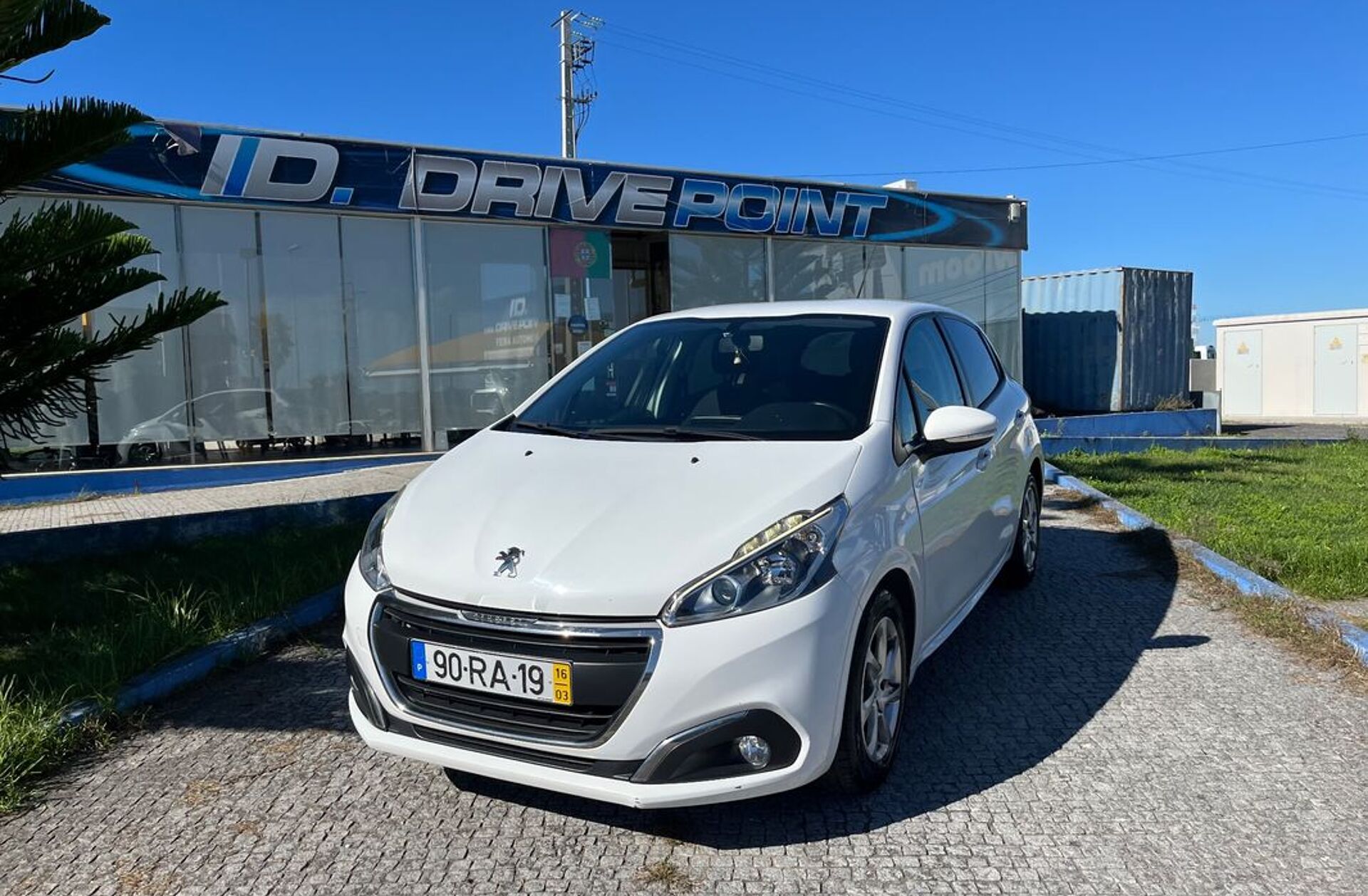 PEUGEOT 208 1.2 PureTech Active