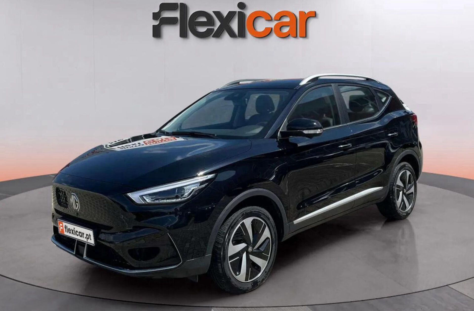 MG ZS 72.6 kWh Luxury OBC 11 kW