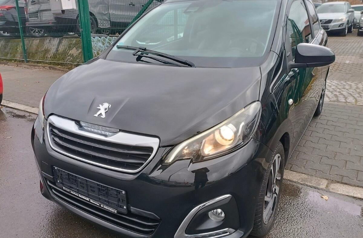 PEUGEOT 108 Top! 1.2 PureTech Allure