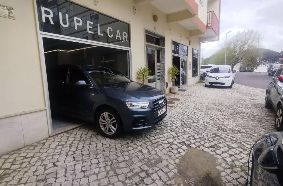 AUDI Q3 2.0 TDI quattro S-line