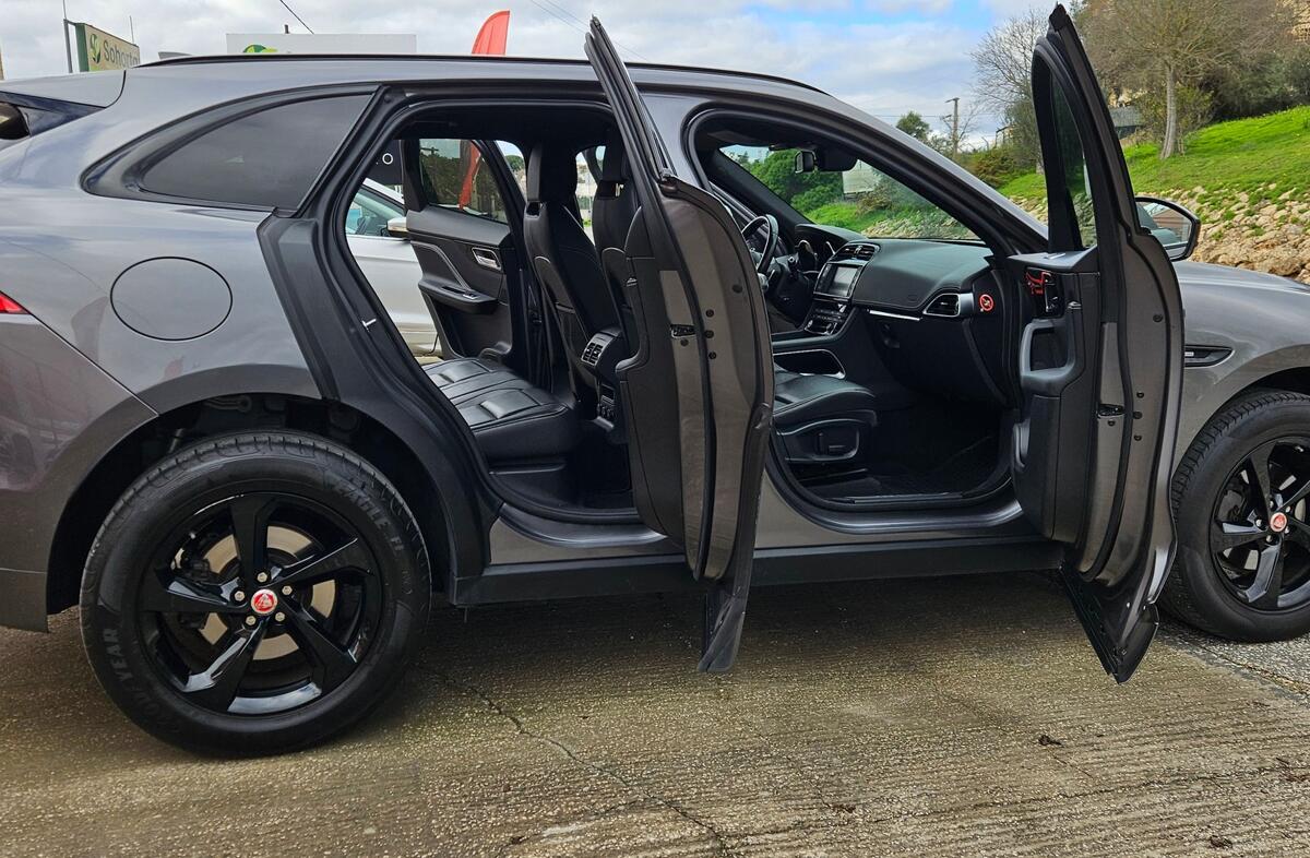 JAGUAR F-Pace 2.0 i4D R-Sport Aut.