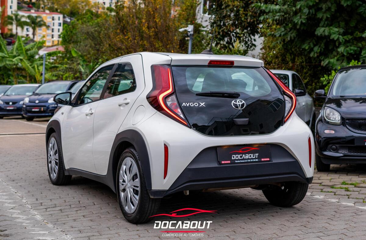 TOYOTA Aygo X 1.0 Play