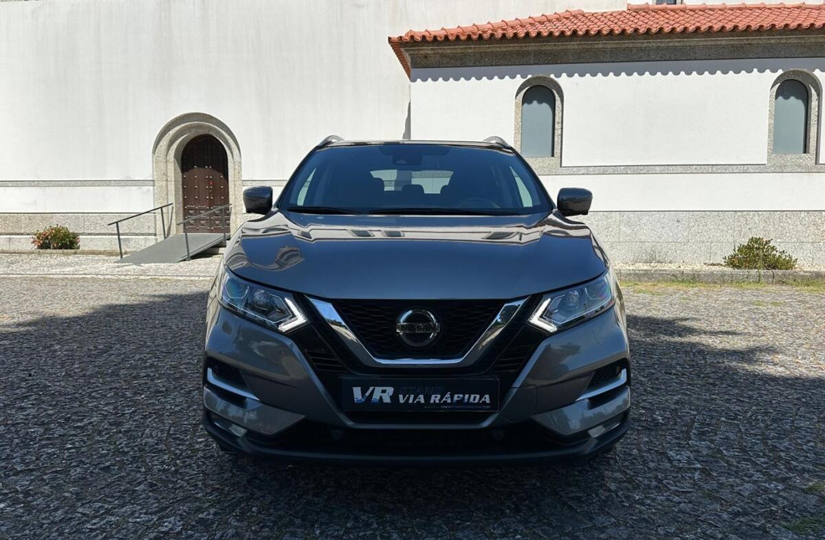 NISSAN Qashqai 1.5 dCi N-Connecta J18